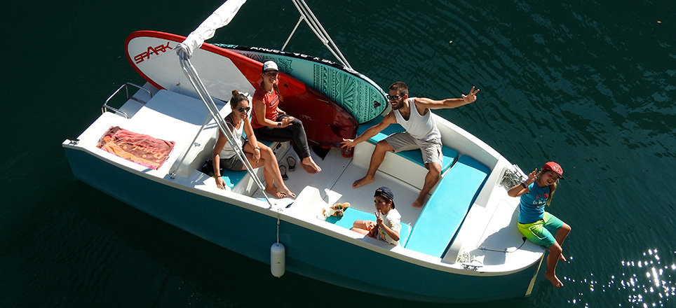 à bord d'un bateau électrique